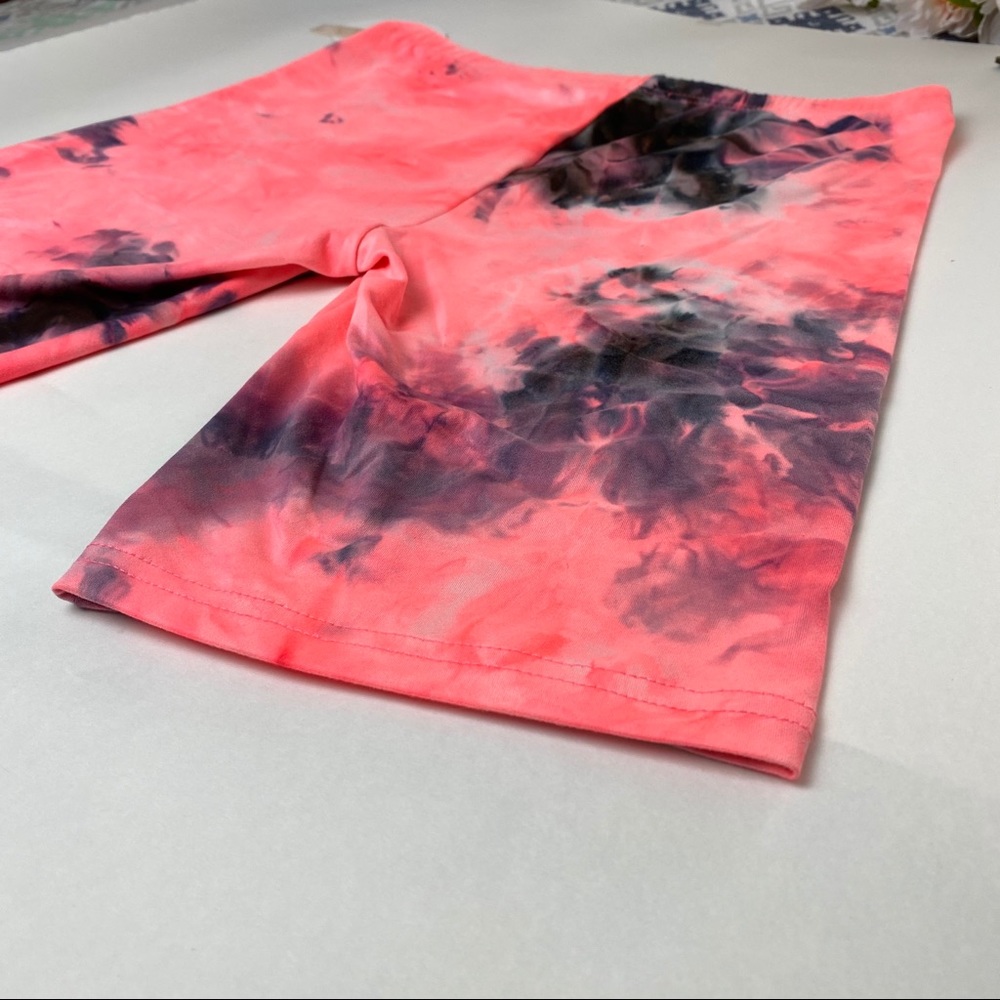 Super fun TIE DYE Biker shorts - Picture 6 of 8